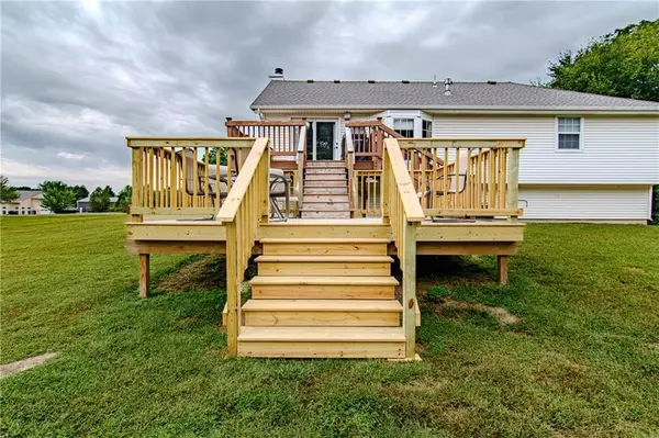 254 NE 35 RD, Warrensburg, MO 64093