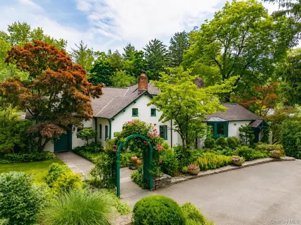 535 Woodlands RD, Harrison, NY 10528