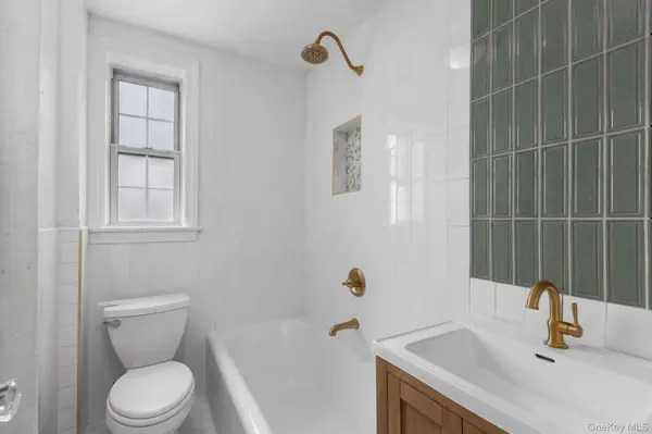 208 Centre Ave #4-B, New Rochelle, NY 10805