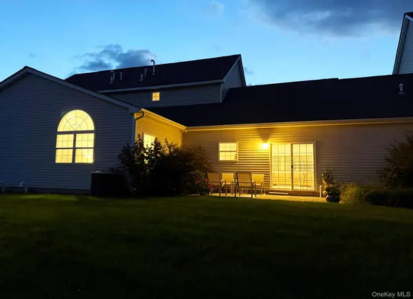 3704 Amen COR, Riverhead, NY 11901