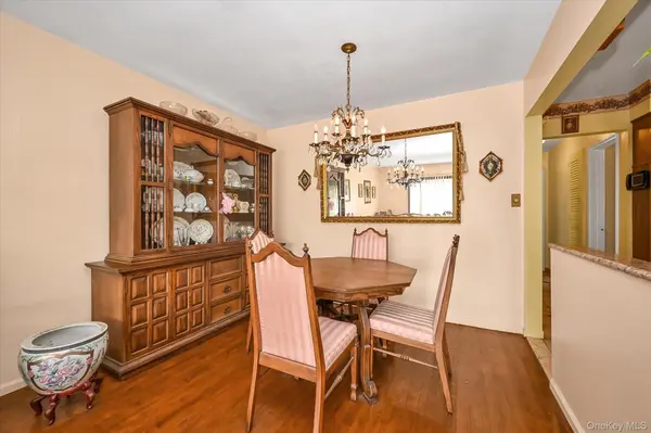 160-29 25th AVE, Whitestone, NY 11357