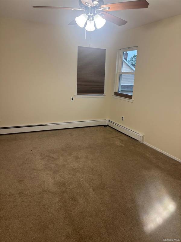 115 Park AVE #A, Hicksville, NY 11801