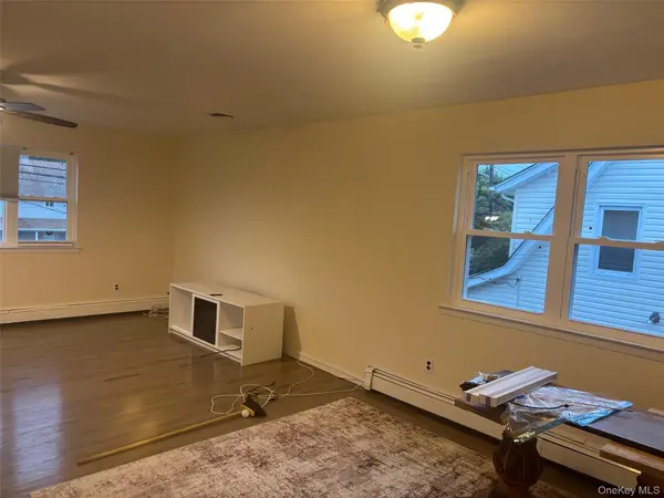 115 Park AVE #A, Hicksville, NY 11801