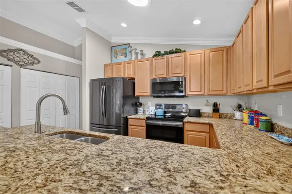 12446 NE 52ND LOOP, Oxford, FL 34484