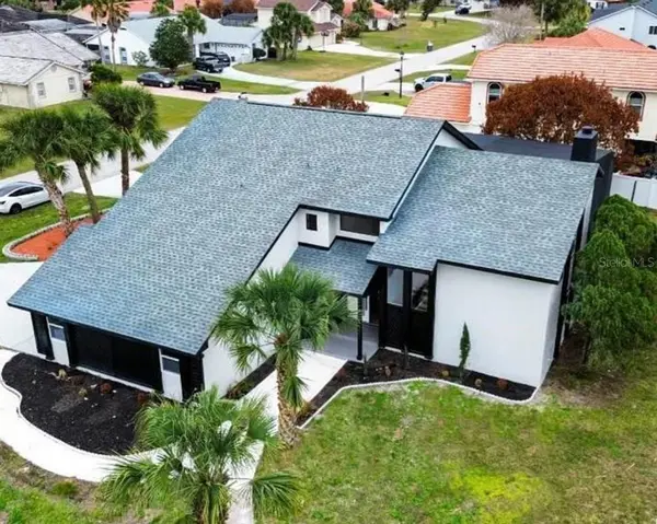 2462 ALBANY DR, Kissimmee, FL 34758