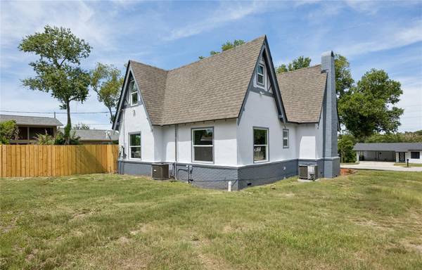 1326 EAST AVE, Clermont, FL 34711