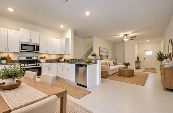 8248 CORNER PINE WAY, New Port Richey, FL 34655