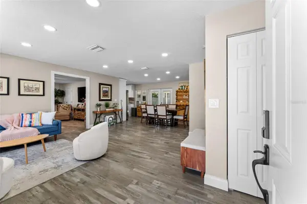 9488 88TH TER, Seminole, FL 33777