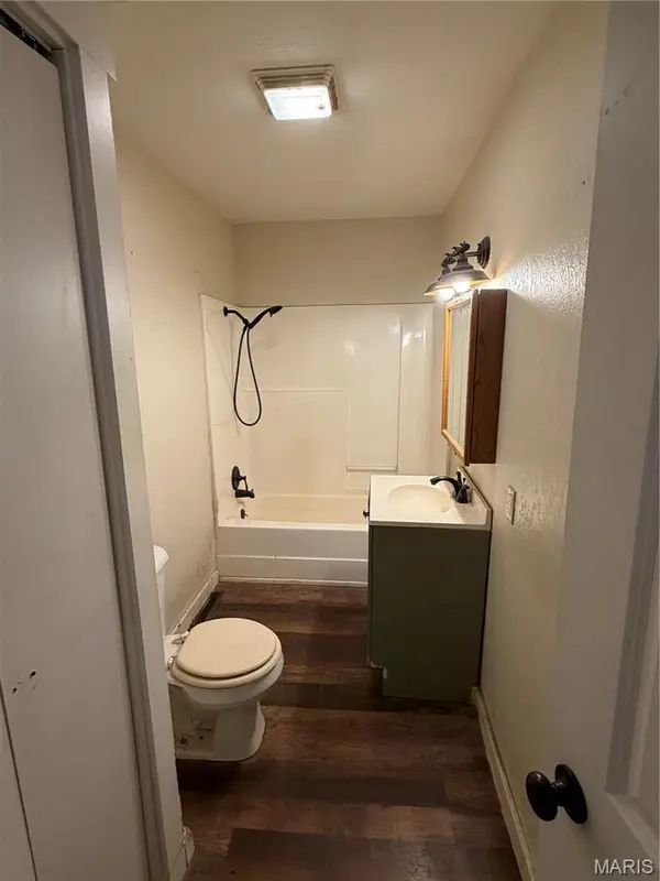 285 Meridian LN, Poplar Bluff, MO 63901