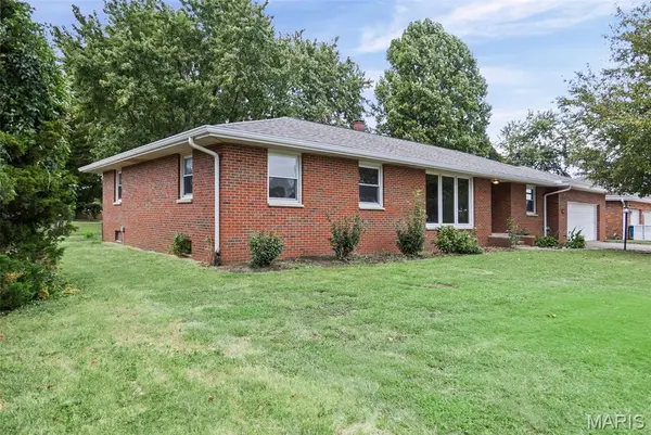 622 Church DR, Bethalto, IL 62010