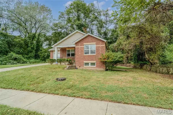 1418 Fletcher ST, Alton, IL 62002