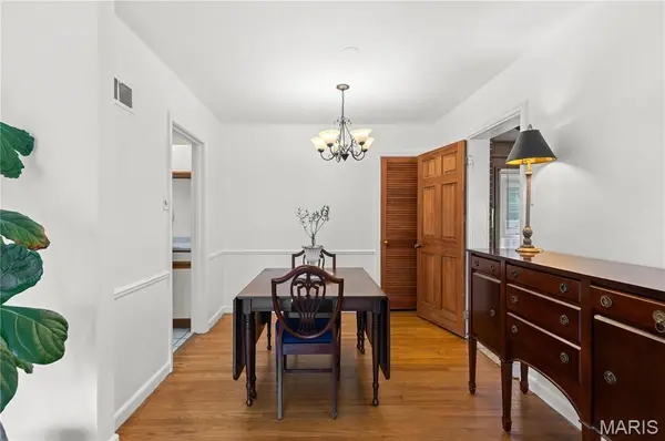 1252 Liggett AVE, Crestwood, MO 63126
