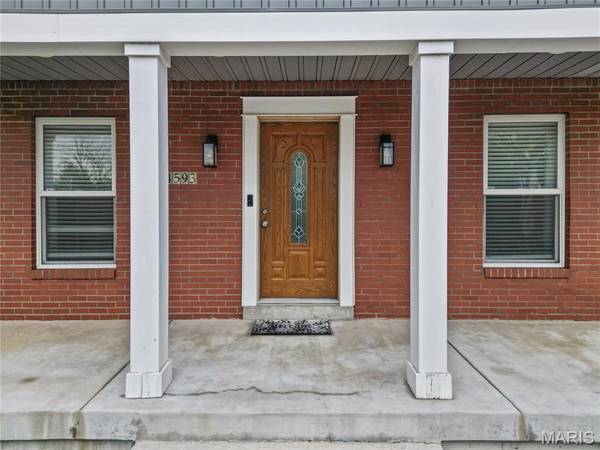 4593 Old Baumgartner RD, Oakville, MO 63129