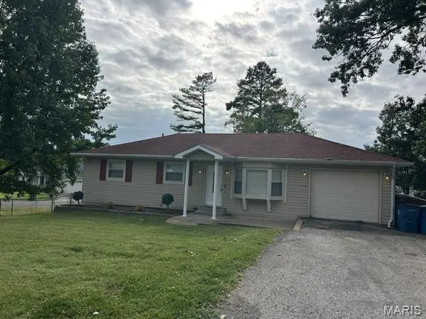 4345 Ringer RD, Mehlville, MO 63129