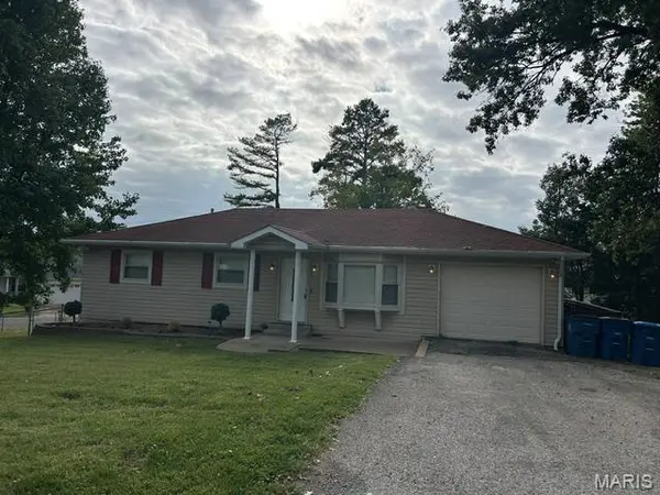 4345 Ringer RD, Mehlville, MO 63129