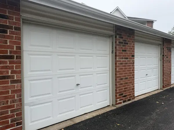 1351 Cunat CT #3B, Lake In The Hills, IL 60156