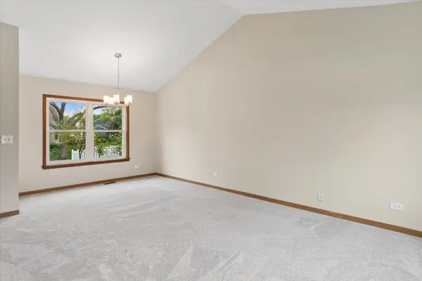 1440 CARLETON AVE, Naperville, IL 60565