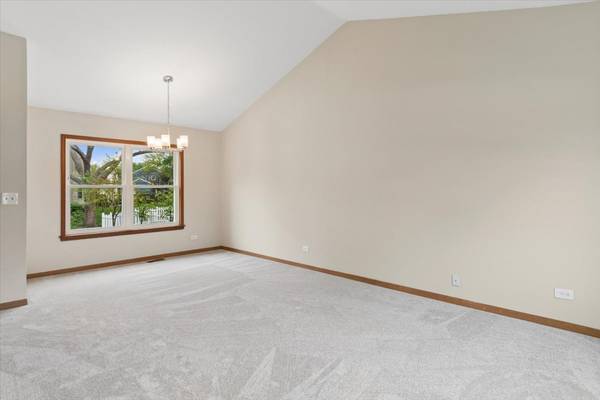 1440 CARLETON AVE, Naperville, IL 60565