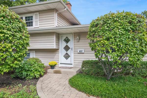 437 Tupelo AVE, Naperville, IL 60540