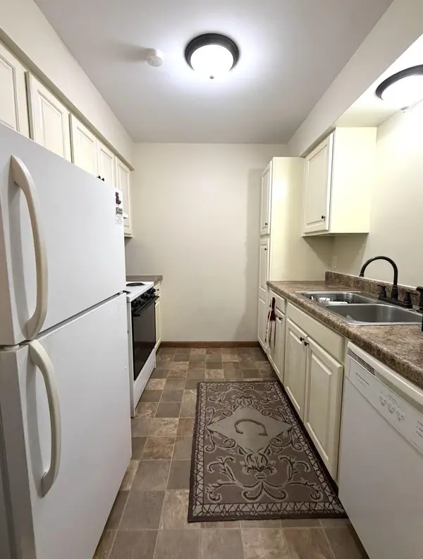 121 N West ST #16, Crown Point, IN 46307