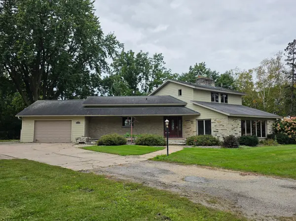 240 1st ST SW, Elgin, MN 55932