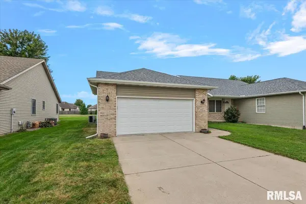 1715 Plover RD, Springfield, IL 62711
