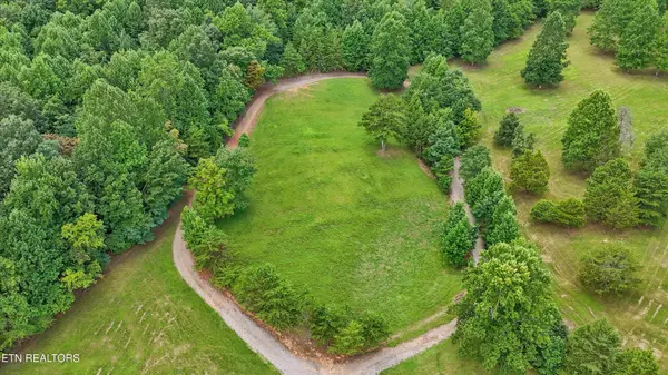 2395 Mecca Pike, Englewood, TN 37329