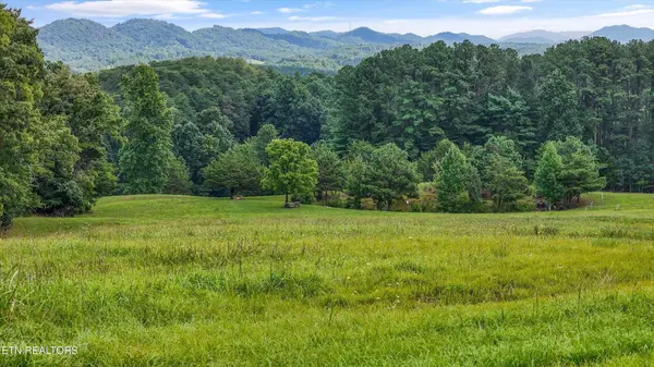 2395 Mecca Pike, Englewood, TN 37329