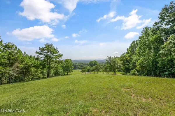 2395 Mecca Pike, Englewood, TN 37329