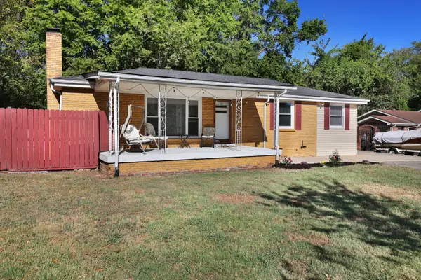 98 Curtiswood Dr, Hendersonville, TN 37075