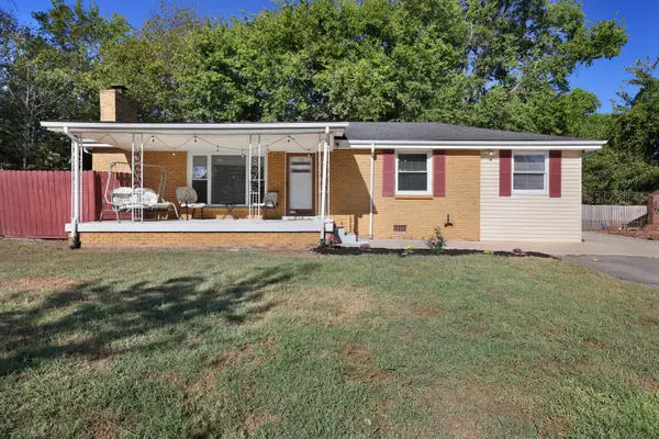 98 Curtiswood Dr, Hendersonville, TN 37075