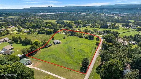 1910 Smoky View Circle, Maryville, TN 37801