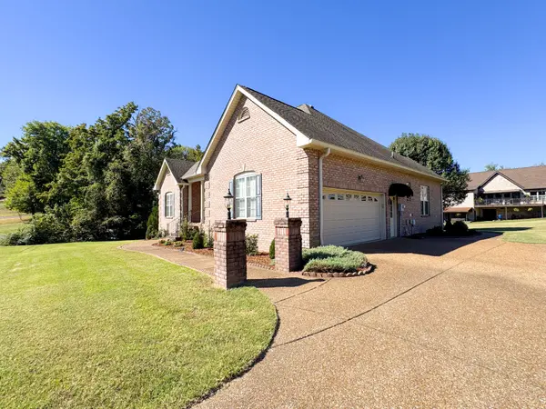 340 Woodlands Dr, Gallatin, TN 37066