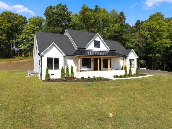 112 Berry Rd, Dickson, TN 37055