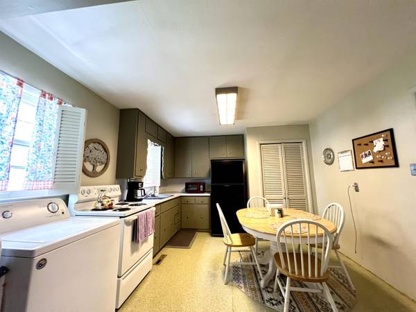 236 Random Rd, Arkansas City, KS 67005