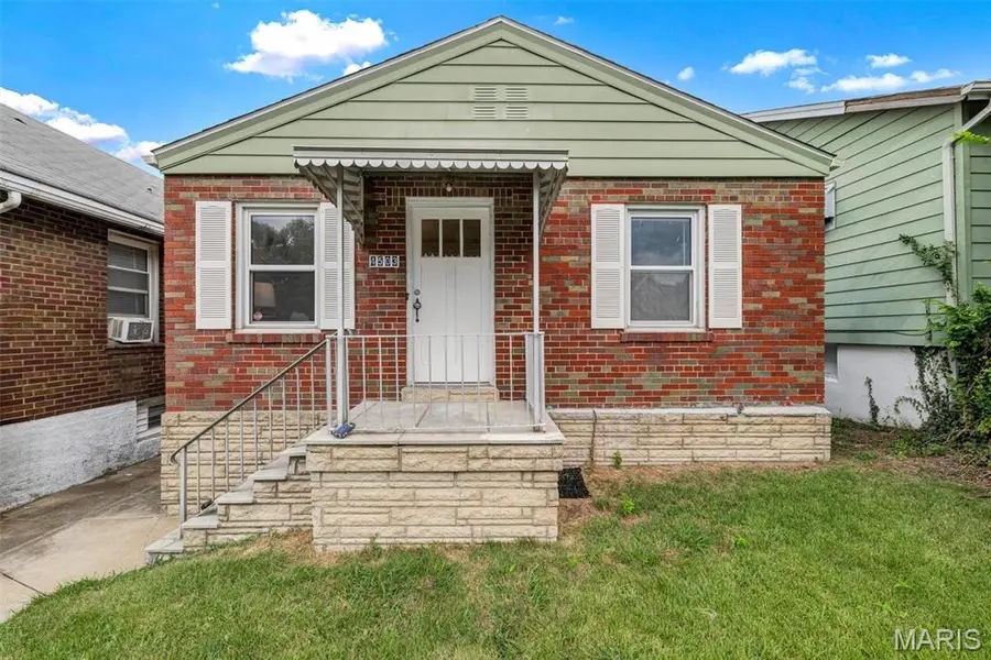4503 Tholozan AVE, St Louis, MO 63116