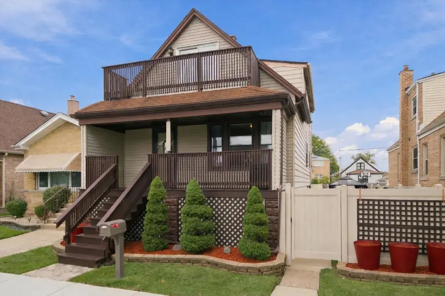 5715 S Oak Park AVE, Chicago, IL 60638