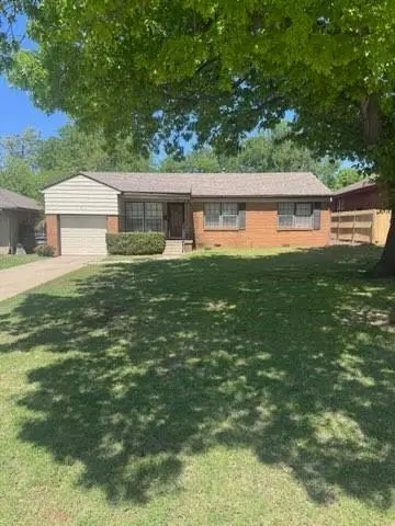1103 bedford DR, Nichols Hills, OK 73116