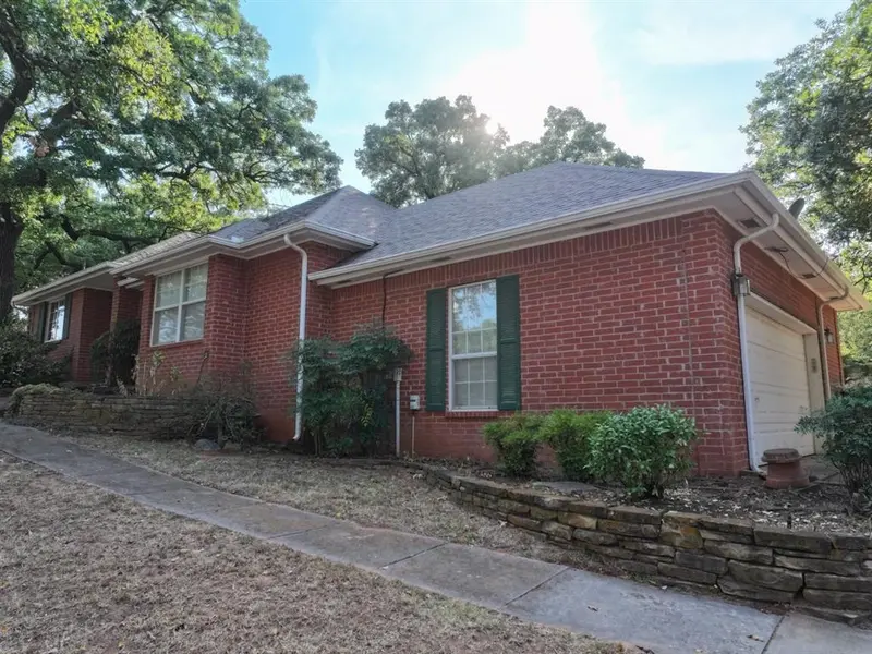 53 W Shore DR, Arcadia, OK 73007