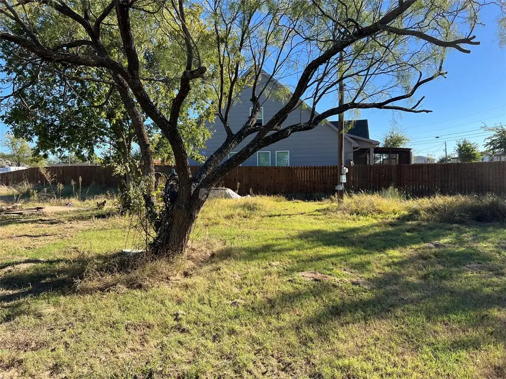 5601 Belaire Circle, Granbury, TX 76048