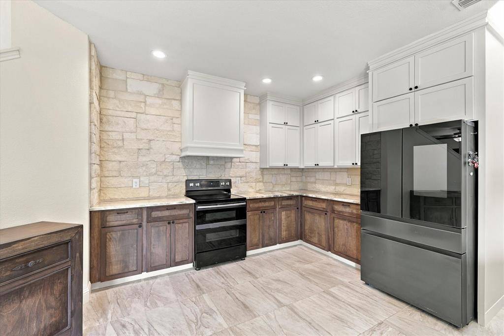 3109 Spotted Fawn Drive, Fort Worth, TX 76108