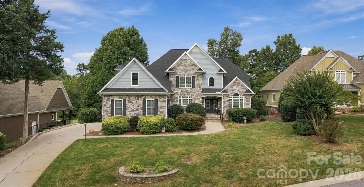 7159 Inverness DR, Denver, NC 28037