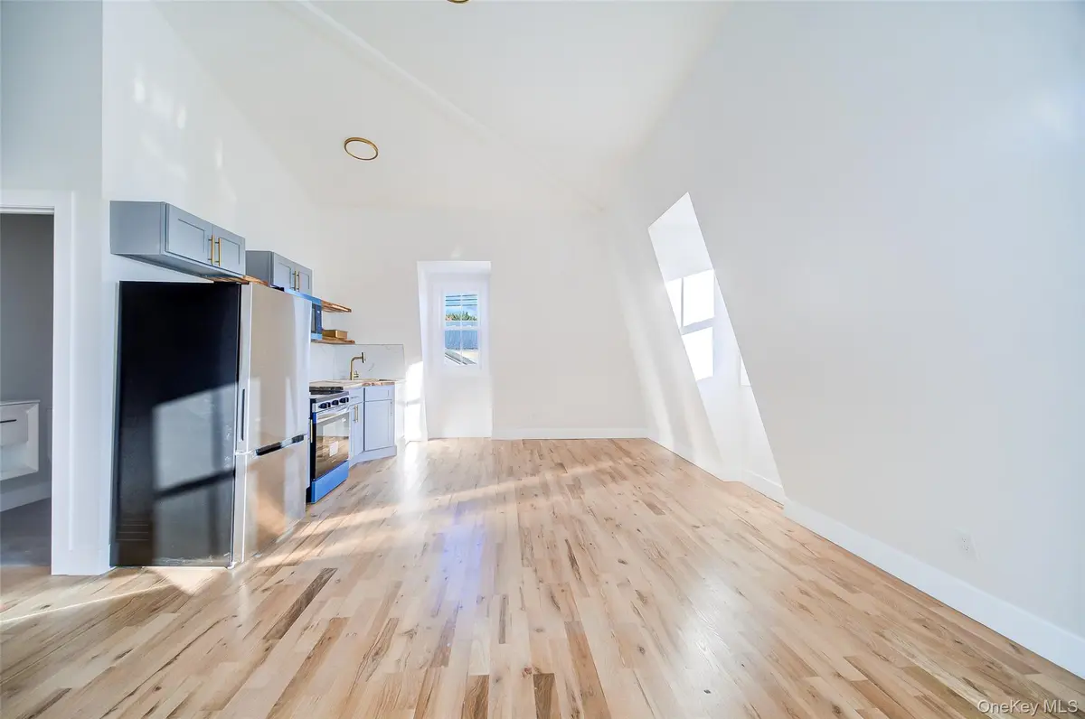 258 State ST #7, Hudson, NY 12534