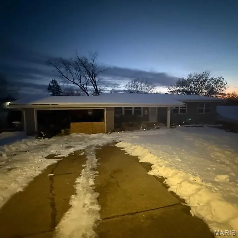 605 Stone ST, De Soto, MO 63020