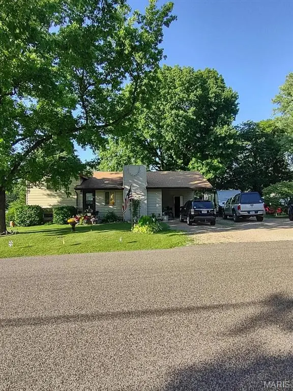 121 Hilda Crow DR, Sullivan, MO 63080