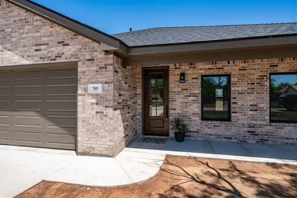 705 E Davenport, Stamford, TX 79553