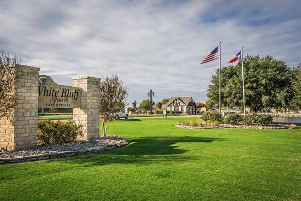 32016 Dove Trail, Whitney, TX 76692