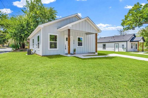 220 Calvert Street, Sulphur Springs, TX 75482