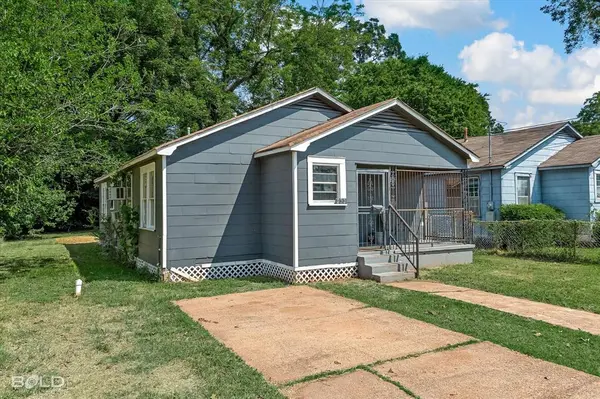 323 Kelly, Bossier City, LA 71111