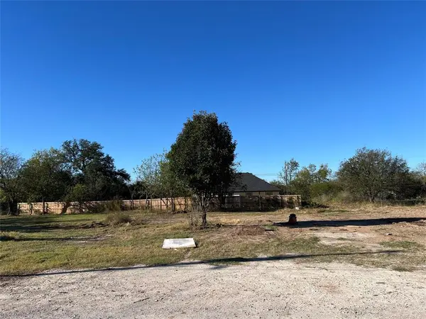5601 Belaire Circle, Granbury, TX 76048